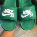 NIKE SLIPPERS