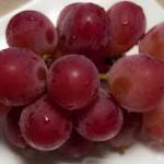 RED GRAPES